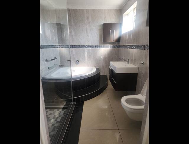 4 BEDROOM PROPERTY TO RENT IN BRAMLEY